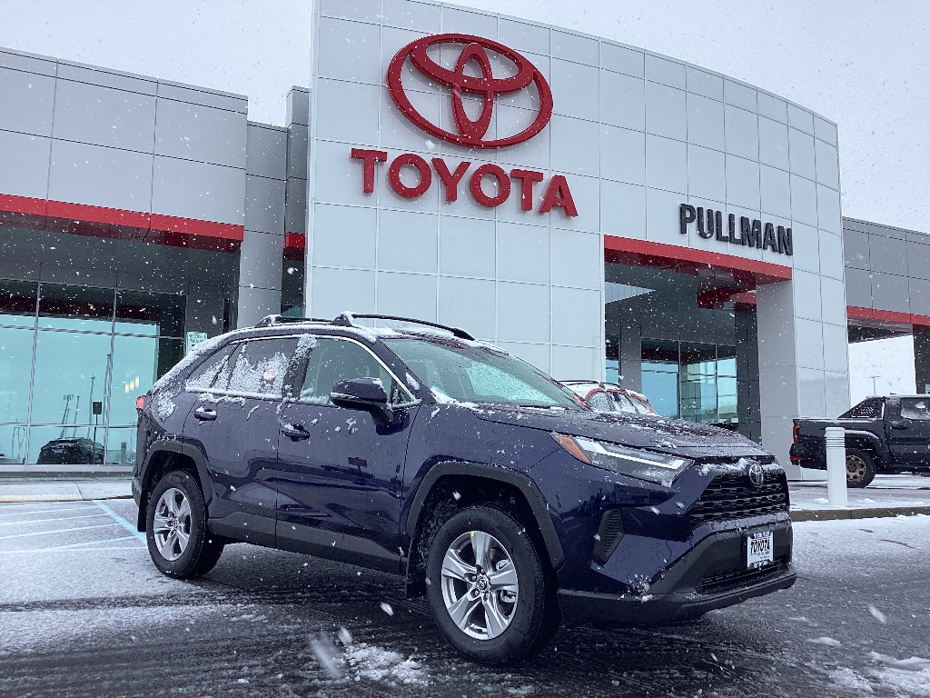 2025 Toyota RAV4 XLE's photo