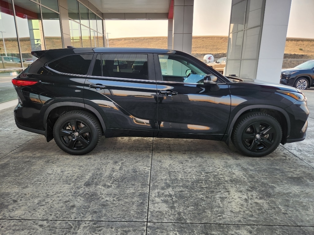 2023 Toyota Highlander LE - Photo 11