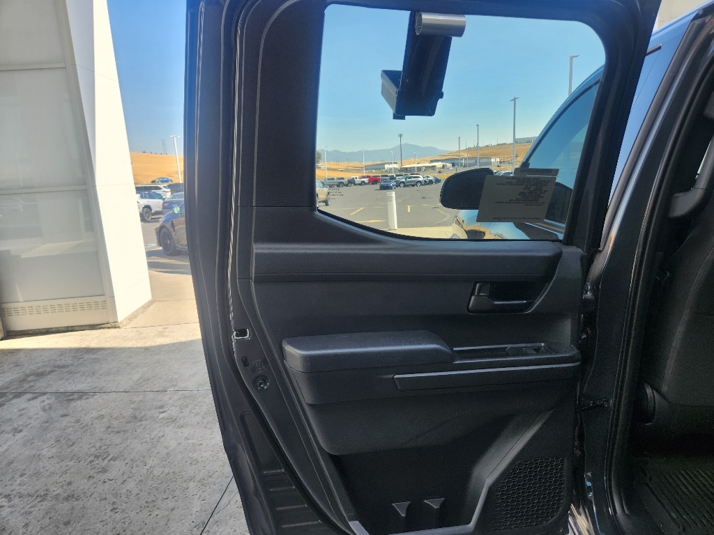 2026 Toyota Tacoma SR5 - Photo 18