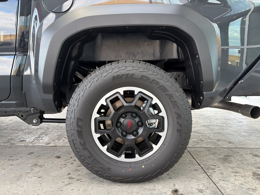 2025 Toyota Tacoma TRD Off Road - Photo 11