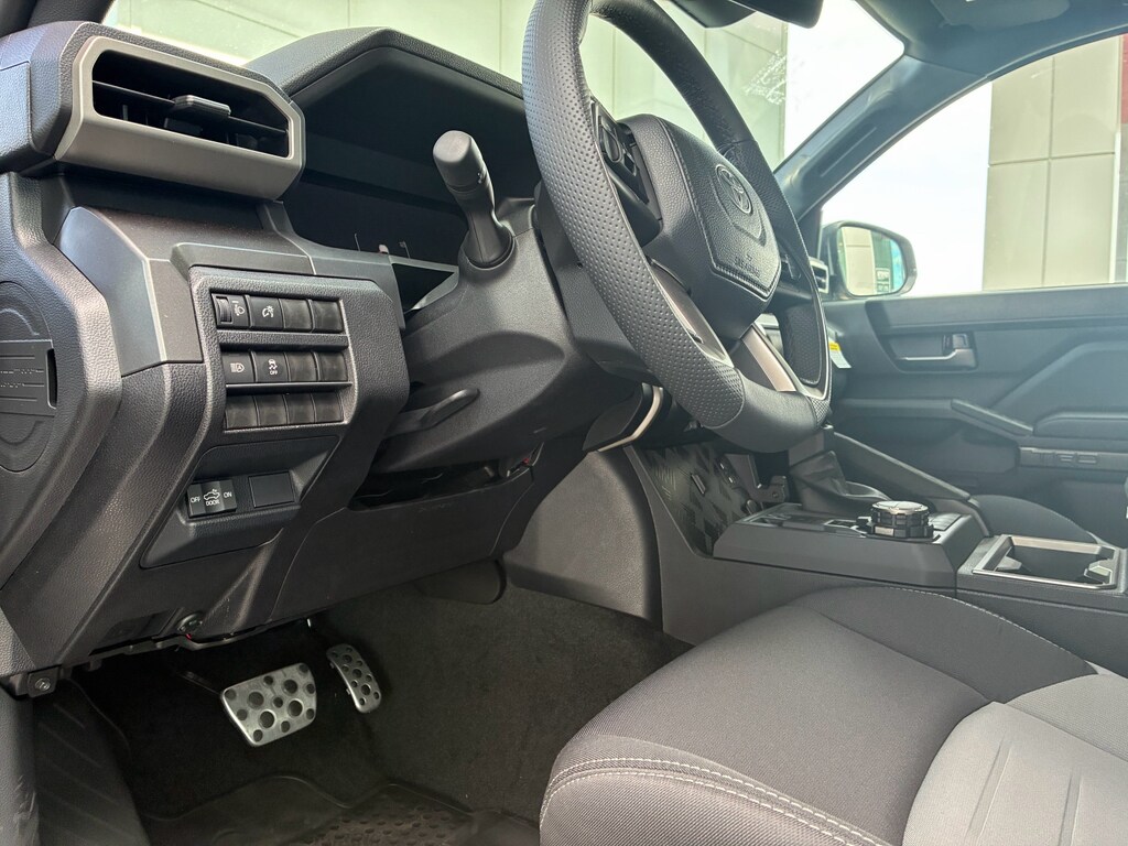 2026 Toyota Tacoma TRD Sport - Photo 15