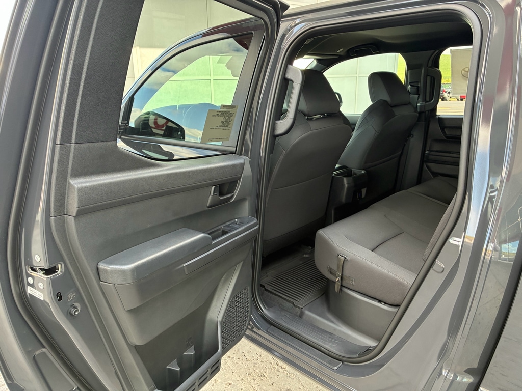 2026 Toyota Tacoma SR5 - Photo 17