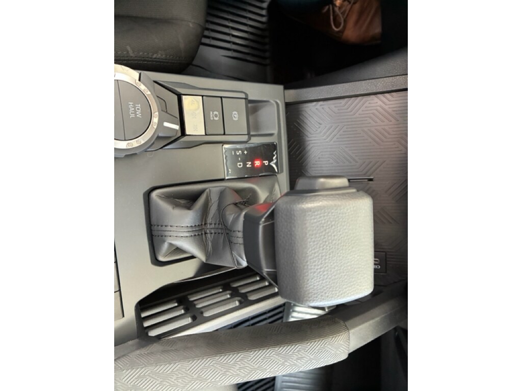 2026 Toyota Tacoma SR5 - Photo 14