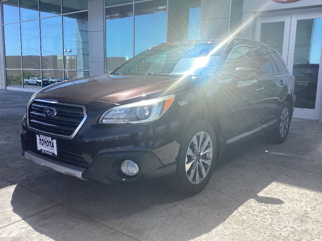 2017 Subaru Outback Touring photo 4