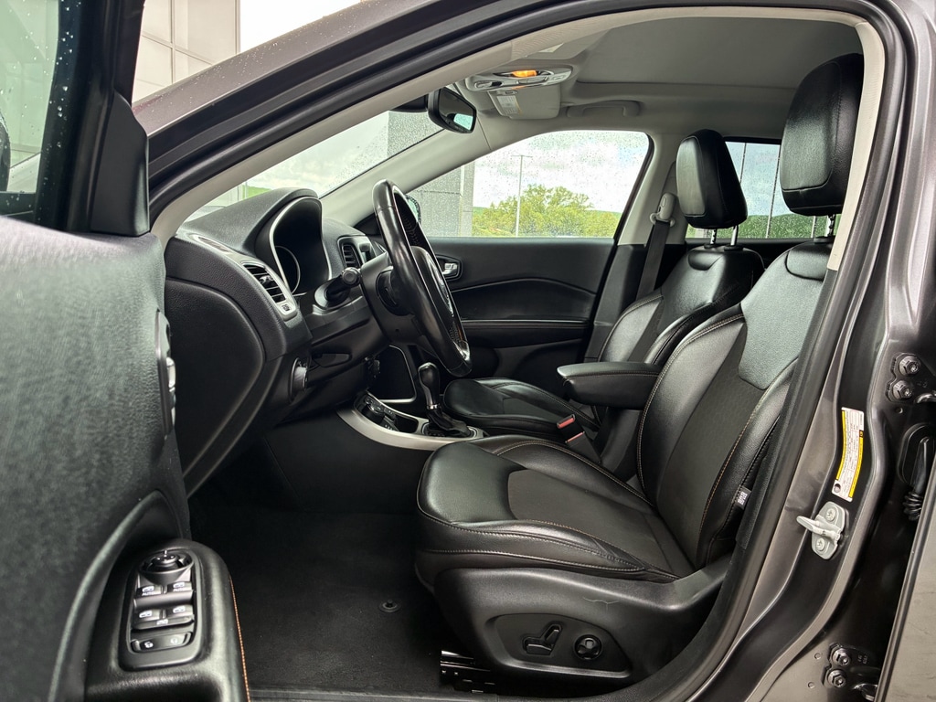 2020 Jeep Compass Sun & Safety - Photo 16