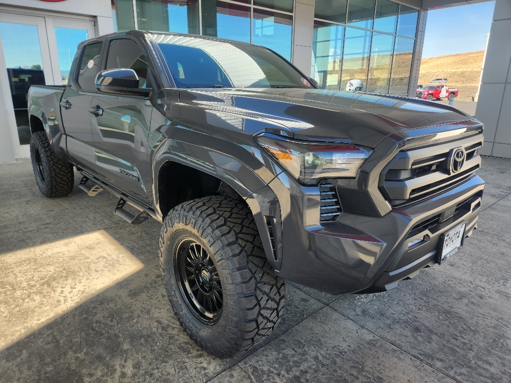 2026 Toyota Tacoma SR5 - Photo 11