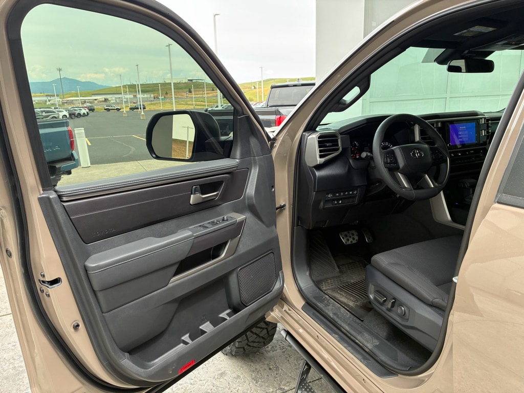 2026 Toyota Tundra SR5 - Photo 16