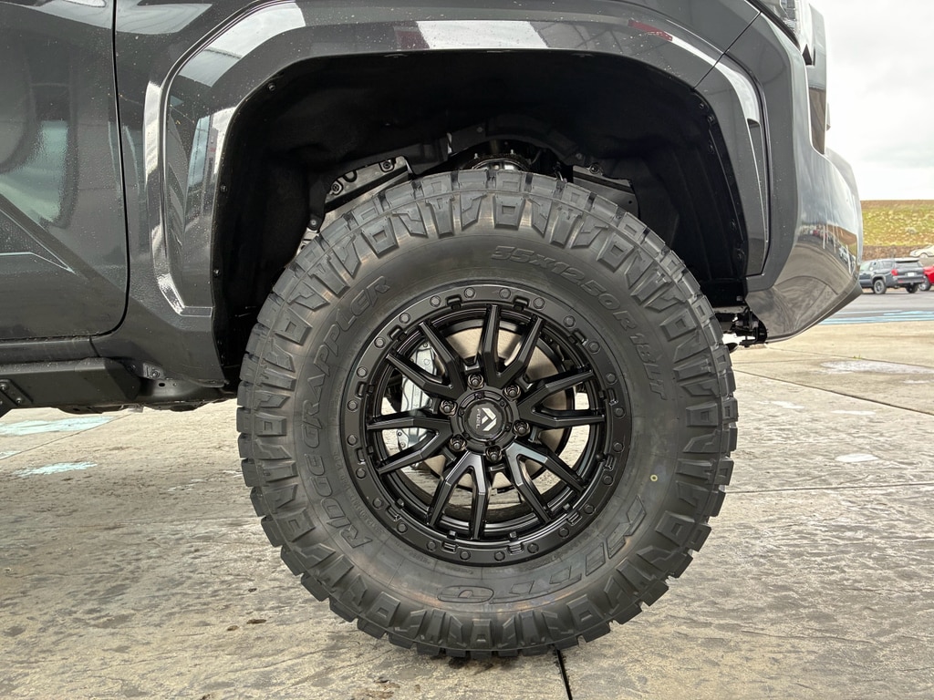 2026 Toyota Tacoma SR5 - Photo 11
