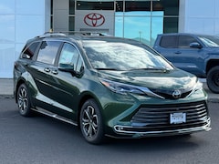 2026 Toyota Sienna Platinum Van Passenger Van