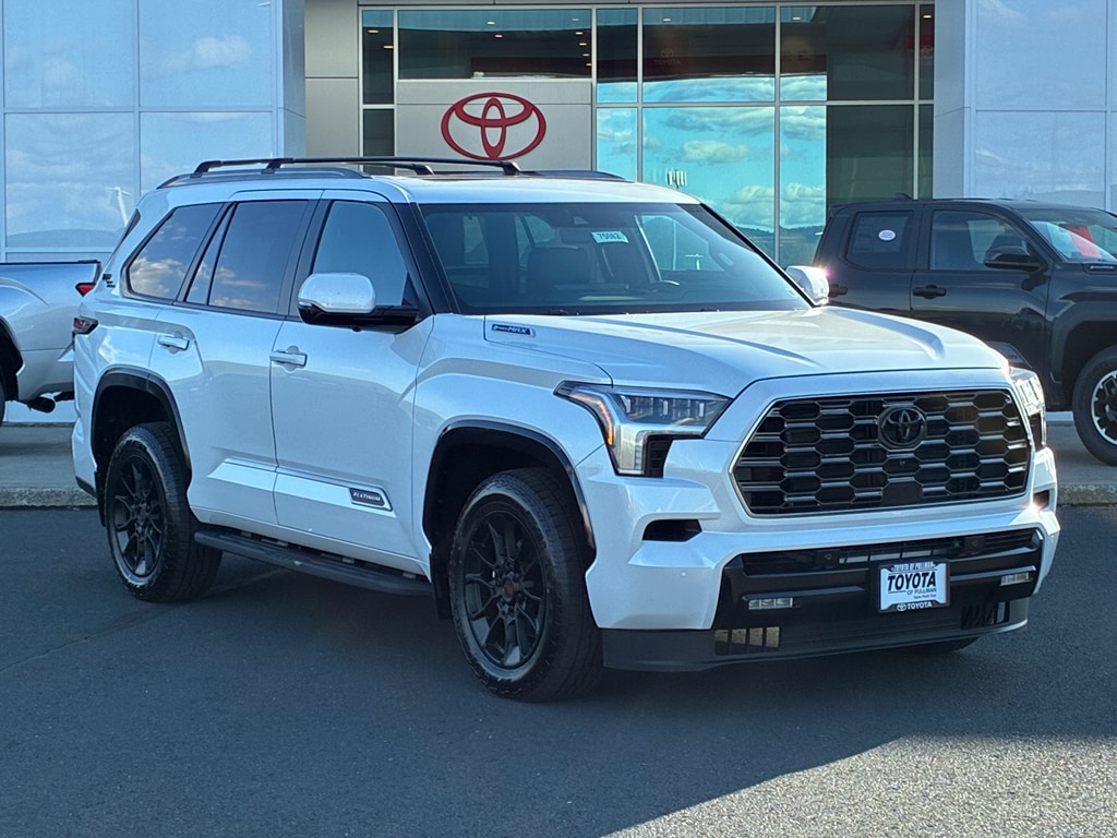 2026 Toyota Sequoia Platinum 4WD i-FORCE MAX Hybrid's photo