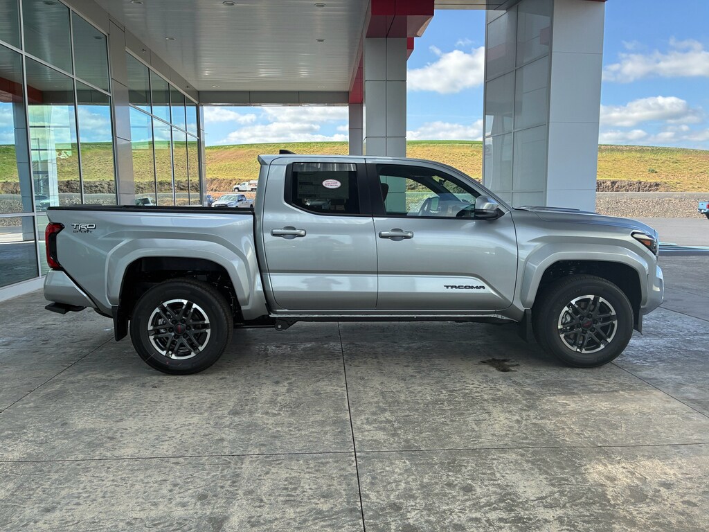 2026 Toyota Tacoma TRD Sport - Photo 10