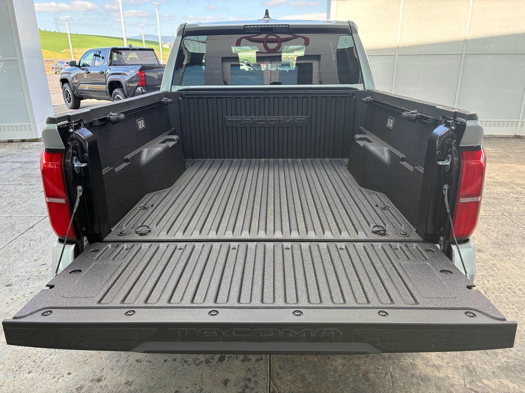 2026 Toyota Tacoma TRD Sport - Photo 8