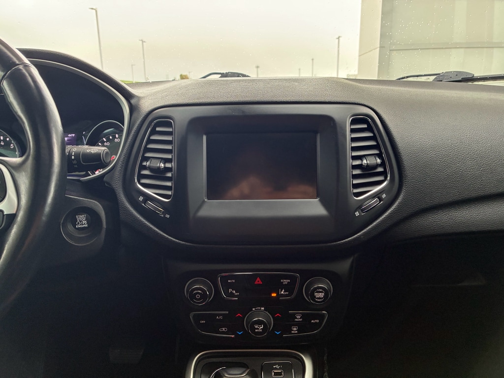 2020 Jeep Compass Sun & Safety - Photo 24