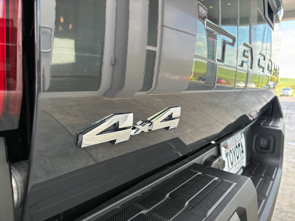 2026 Toyota Tacoma SR5 - Photo 24