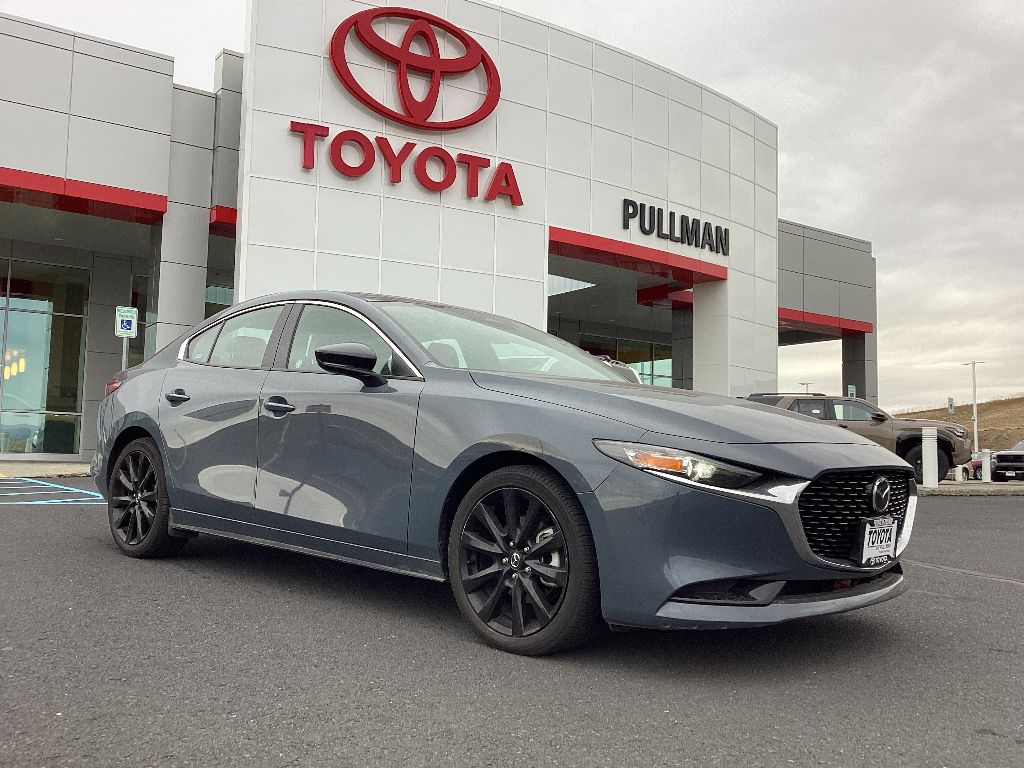 2025 Mazda Mazda3 Carbon Edition's photo