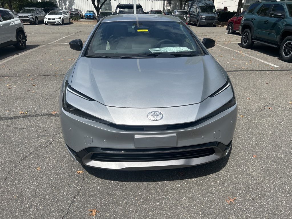 2026 Toyota Prius XLE photo 2