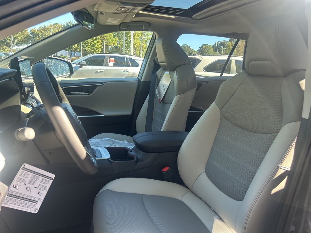 2025 Toyota RAV4 Limited photo 3