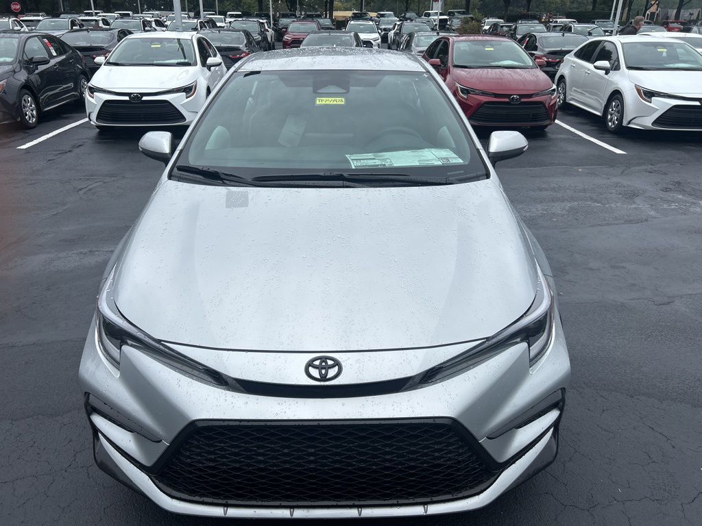 2026 Toyota Corolla SE photo 2