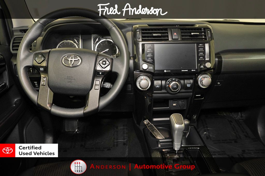 2024 Toyota 4Runner TRD Off-Road photo 2