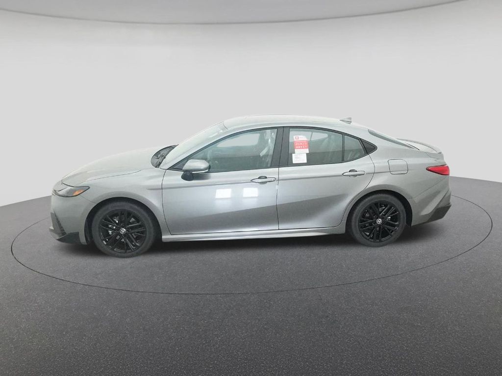 2026 Toyota Camry SE photo 3