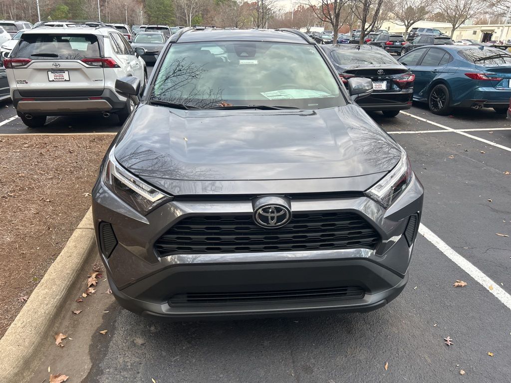 2025 Toyota RAV4 XLE photo 2