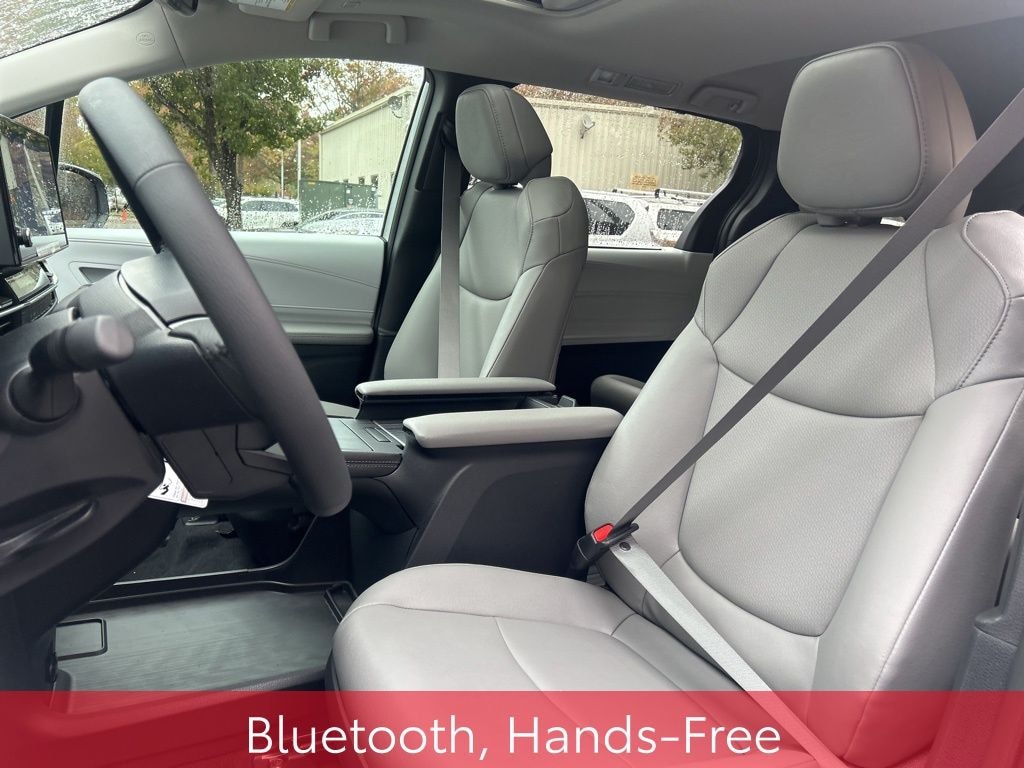 New 2025 Toyota Sienna XLE Van Passenger Van