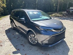 2025 Toyota Sienna XLE Van Passenger Van