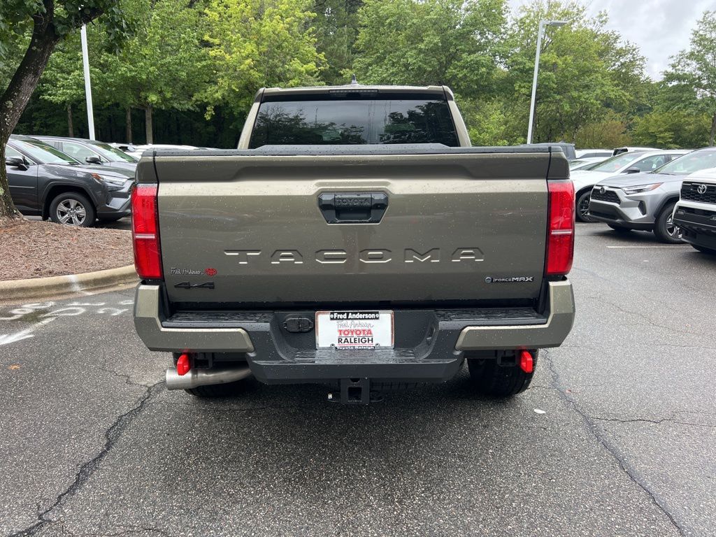 2025 Toyota Tacoma TRD Off-Road photo 2