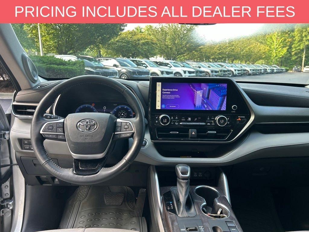 Used 2023 Toyota Highlander Limited SUV