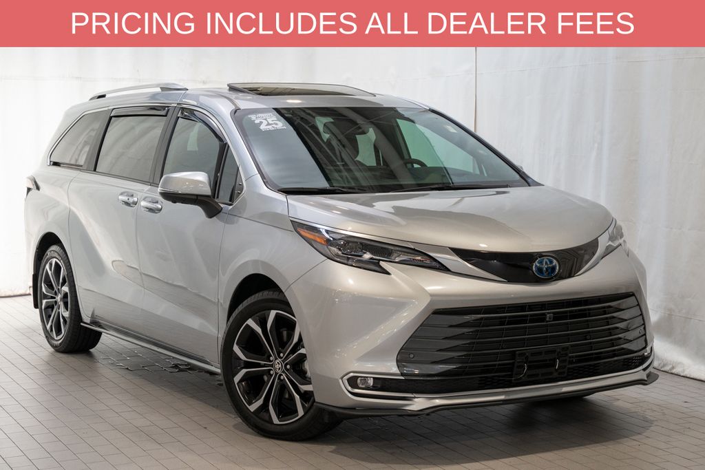 2025 Toyota Sienna Minivan/Van 