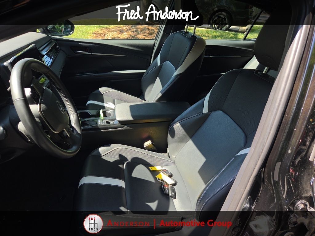 Used 2025 Toyota Camry SE Sedan
