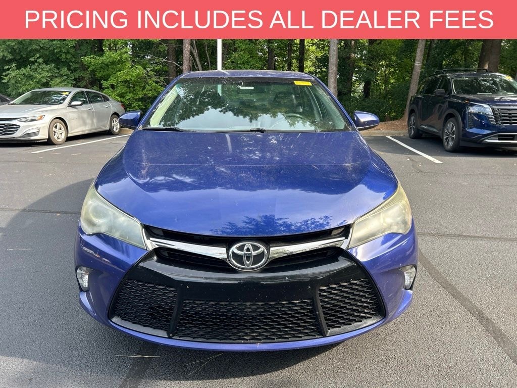 Used 2015 Toyota Camry SE Sedan