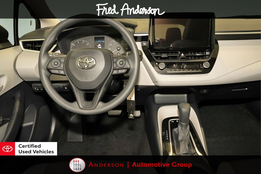 2024 Toyota Corolla Hybrid LE photo 2