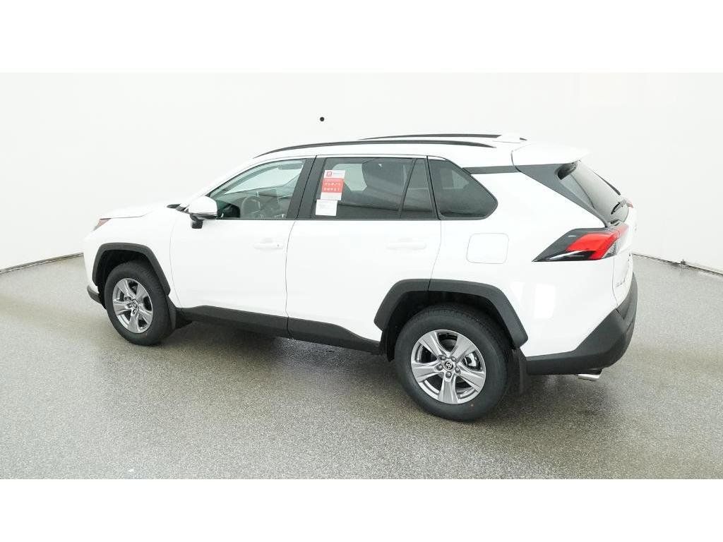 2025 Toyota RAV4 XLE photo 3