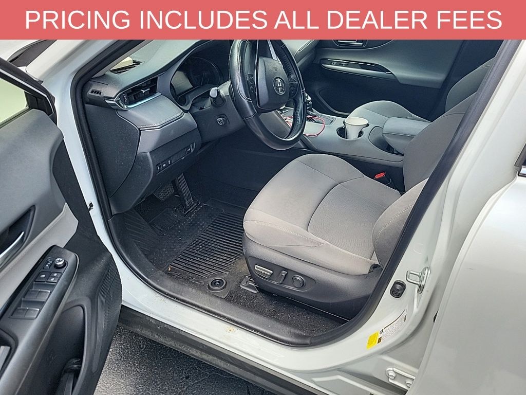 Used 2024 Toyota Venza LE SUV