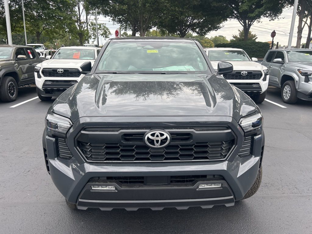 2025 Toyota Tacoma TRD Off-Road Double Cab photo 2