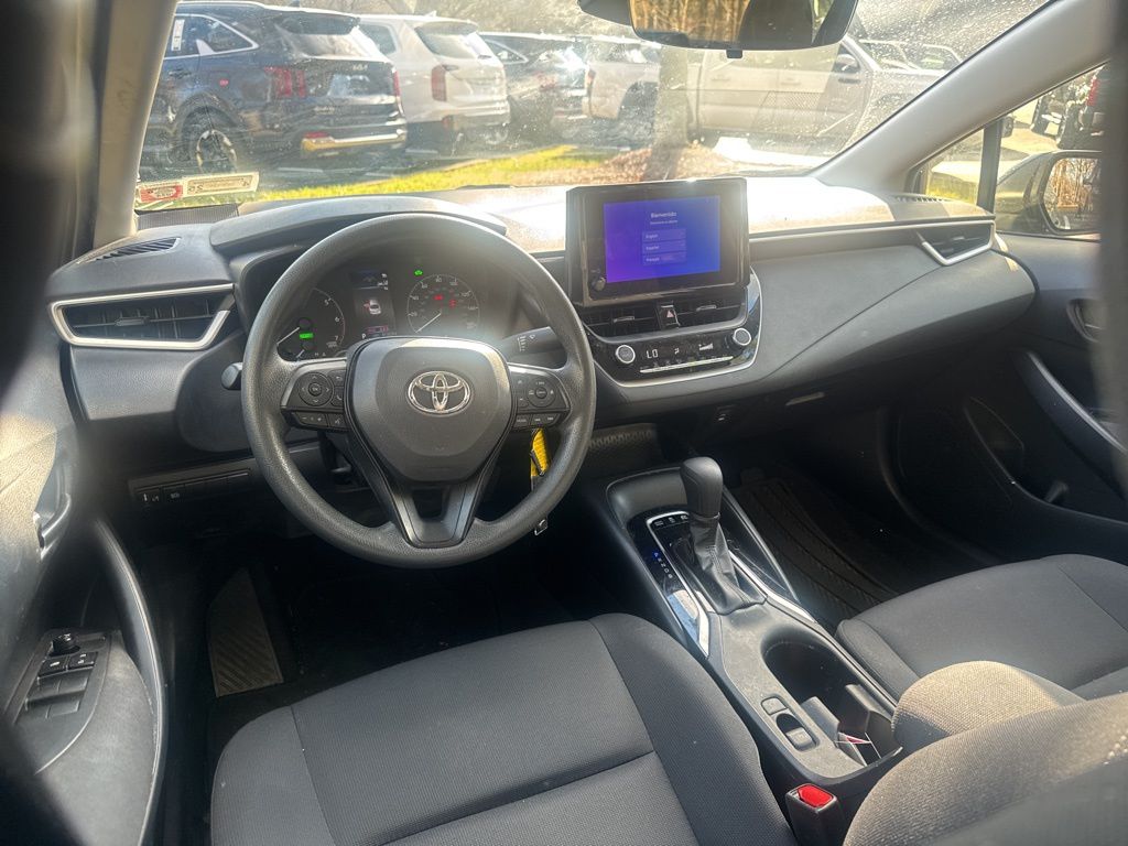 2023 Toyota Corolla Hybrid LE photo 2
