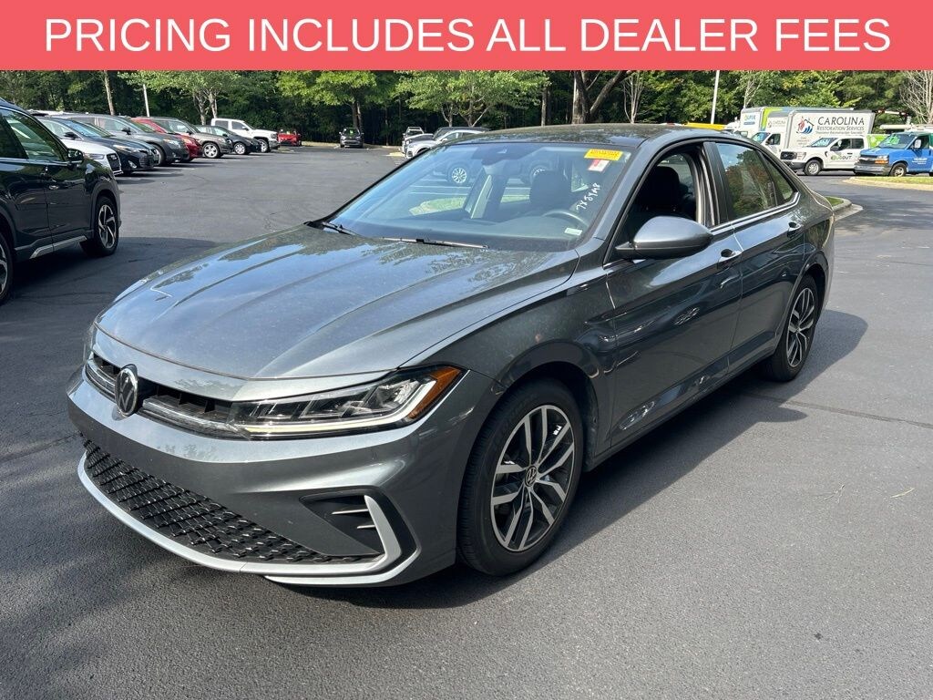 Used 2025 Volkswagen Jetta 1.5T SE Sedan