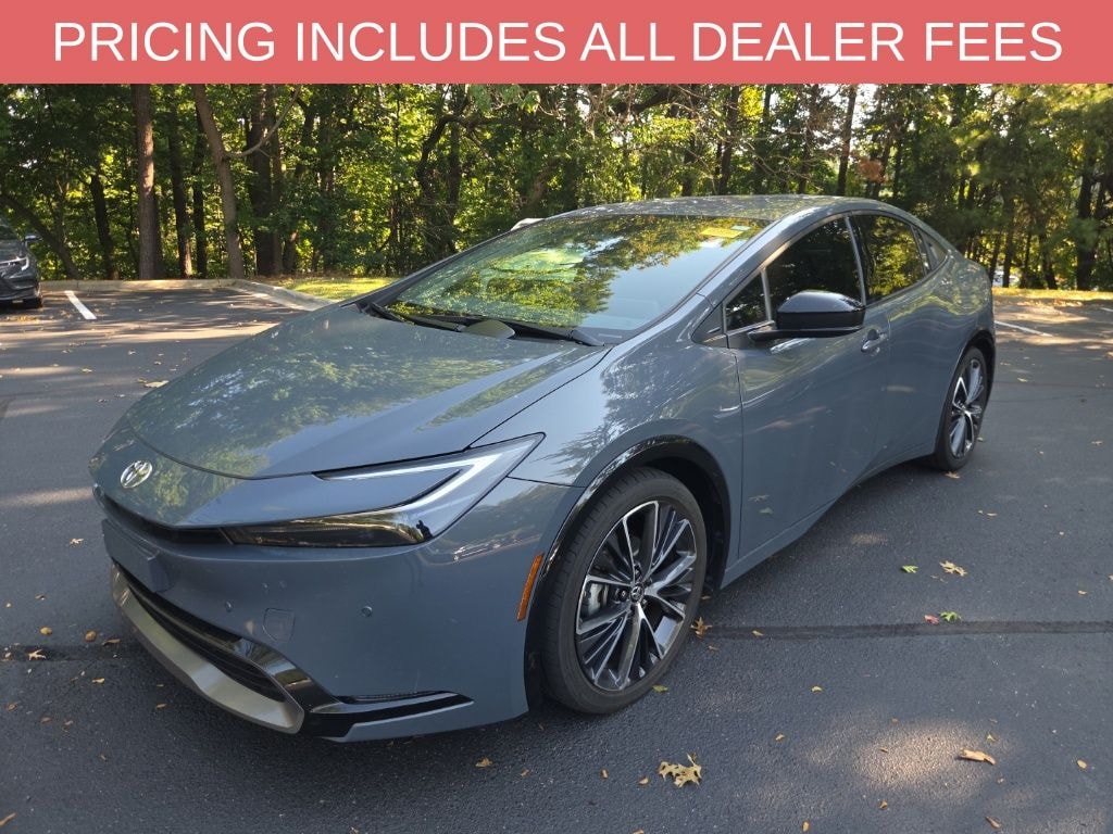 Used 2024 Toyota Prius XLE Hatchback