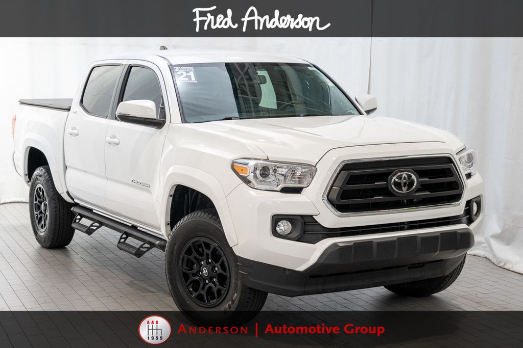 2021 Toyota Tacoma SR5 Double Cab 2WD V6 Auto Short Bed's photo