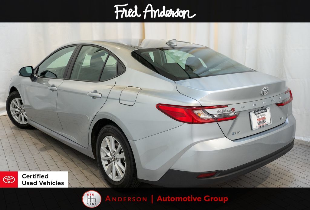 2025 Toyota Camry LE photo 4