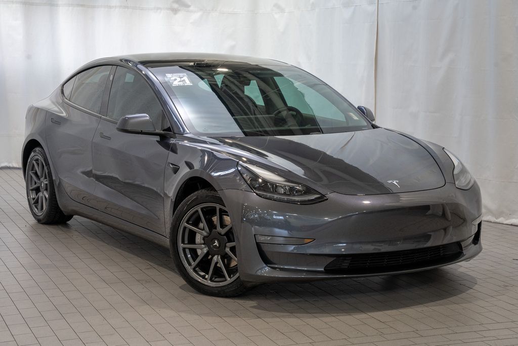 2021 Tesla Model 3 Base's photo