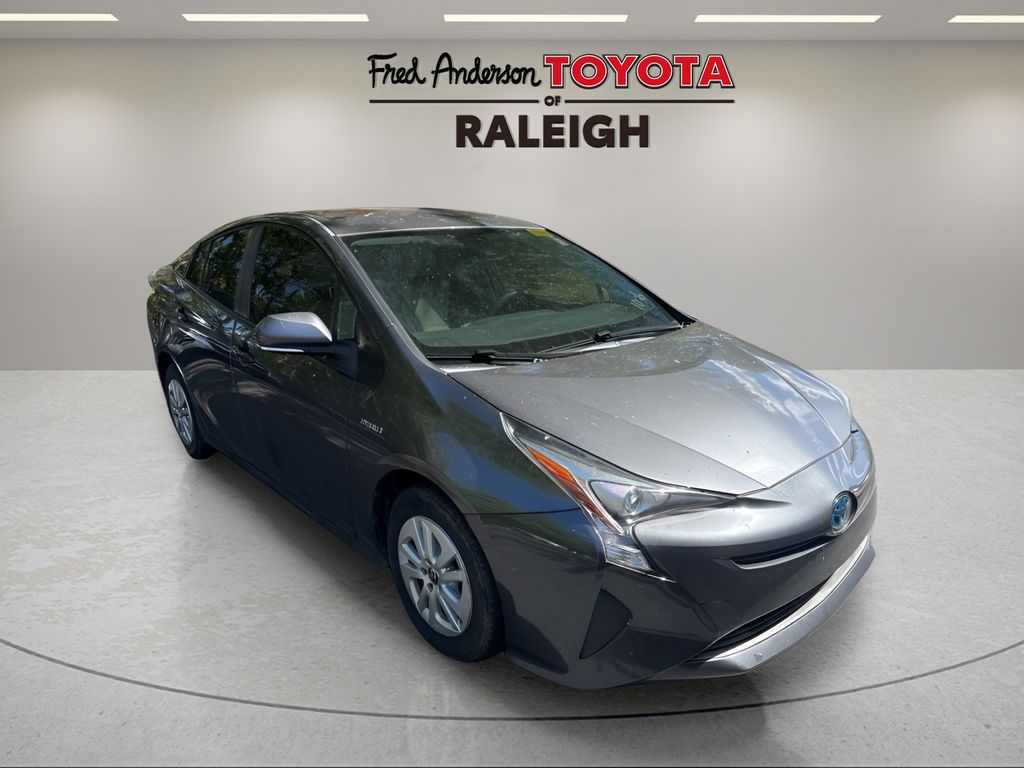 2017 Toyota Prius Hatchback  2017 Toyota Prius Hatchback