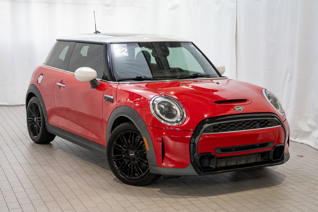 2022 MINI Hardtop 2 Door S's photo