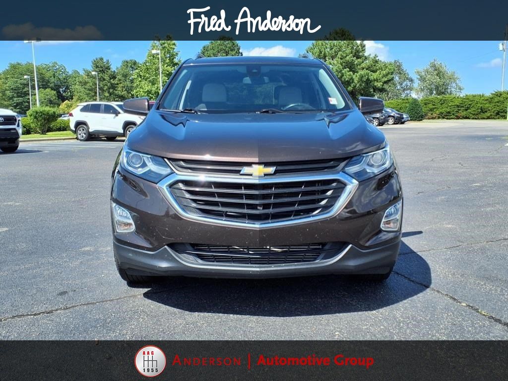 2020 Chevrolet Equinox LT photo 2