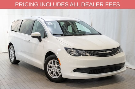 2023 Chrysler Voyager LX Minivan/Van