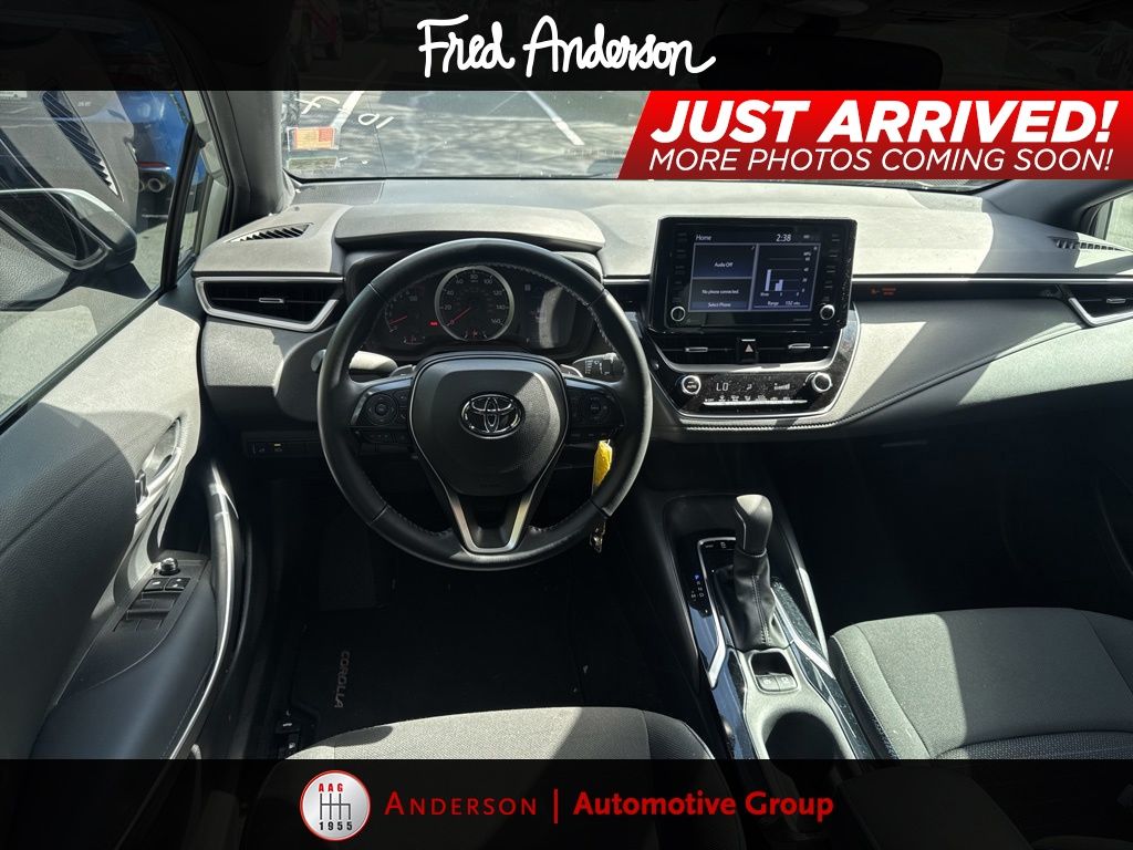 2022 Toyota Corolla SE photo 2