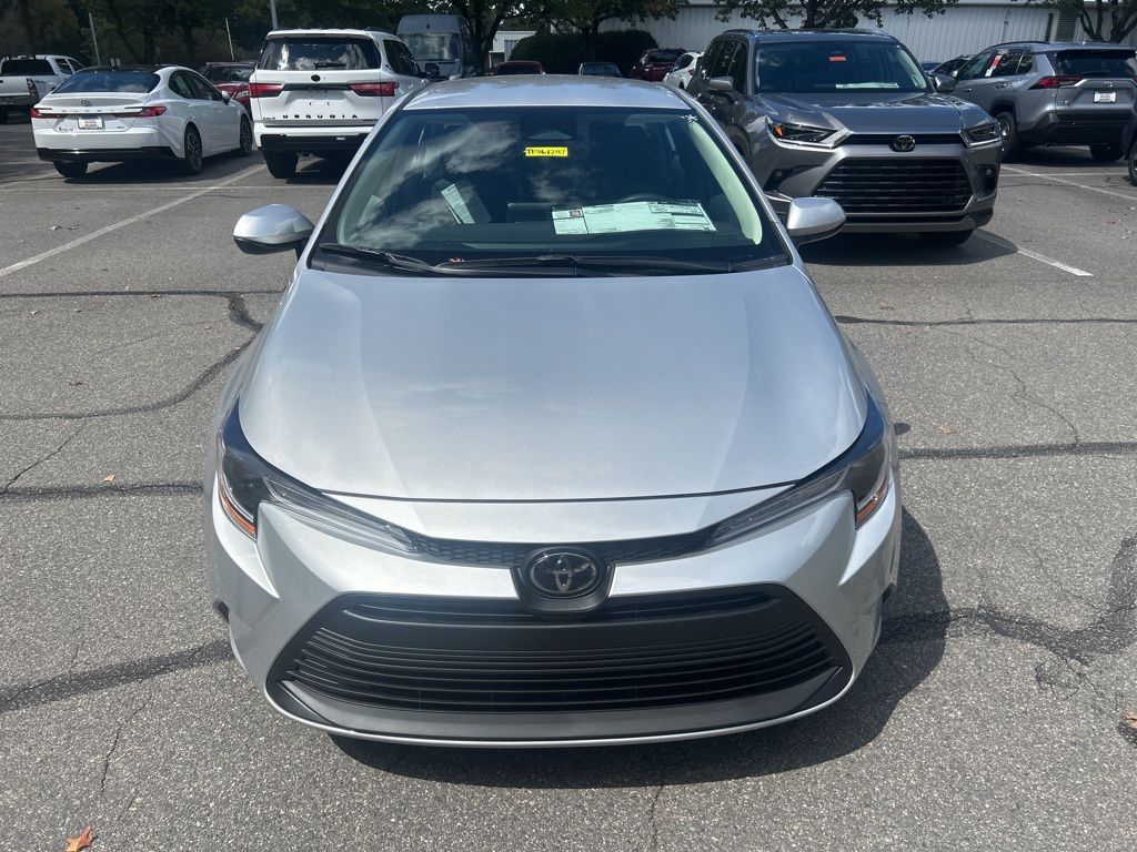 2026 Toyota Corolla LE photo 2