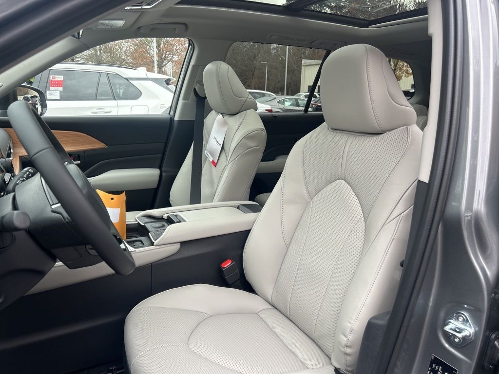 New 2026 Toyota Grand Highlander Hybrid Limited SUV