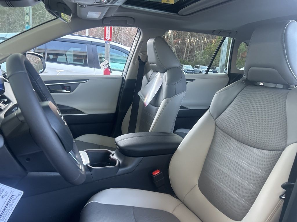 New 2025 Toyota RAV4 Limited SUV